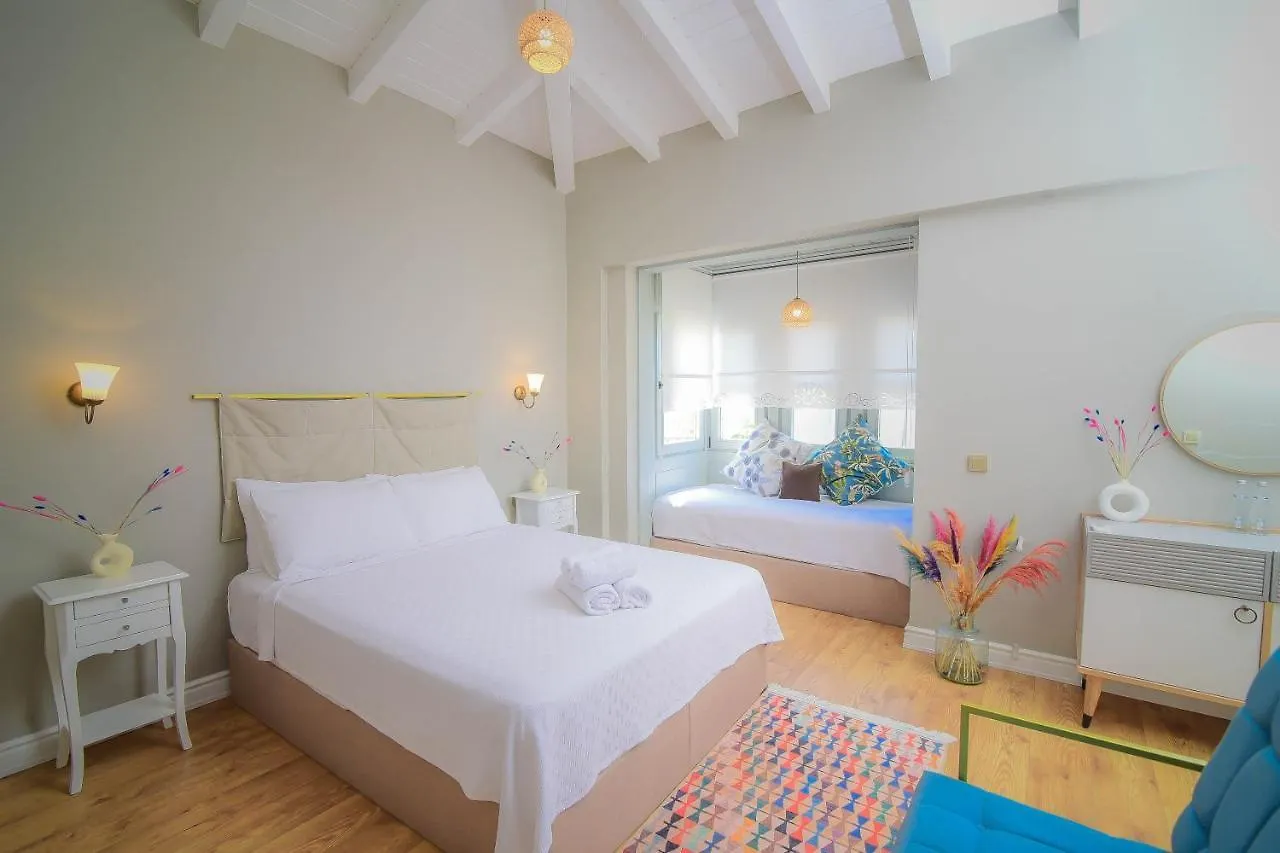 9 Alacati Boutique Hotel Проживание в семье