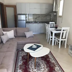 Rooftop Lungomare Апартаменты Влёра
